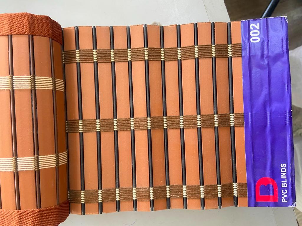 Wood-look PVC roll blinds swatch 002
