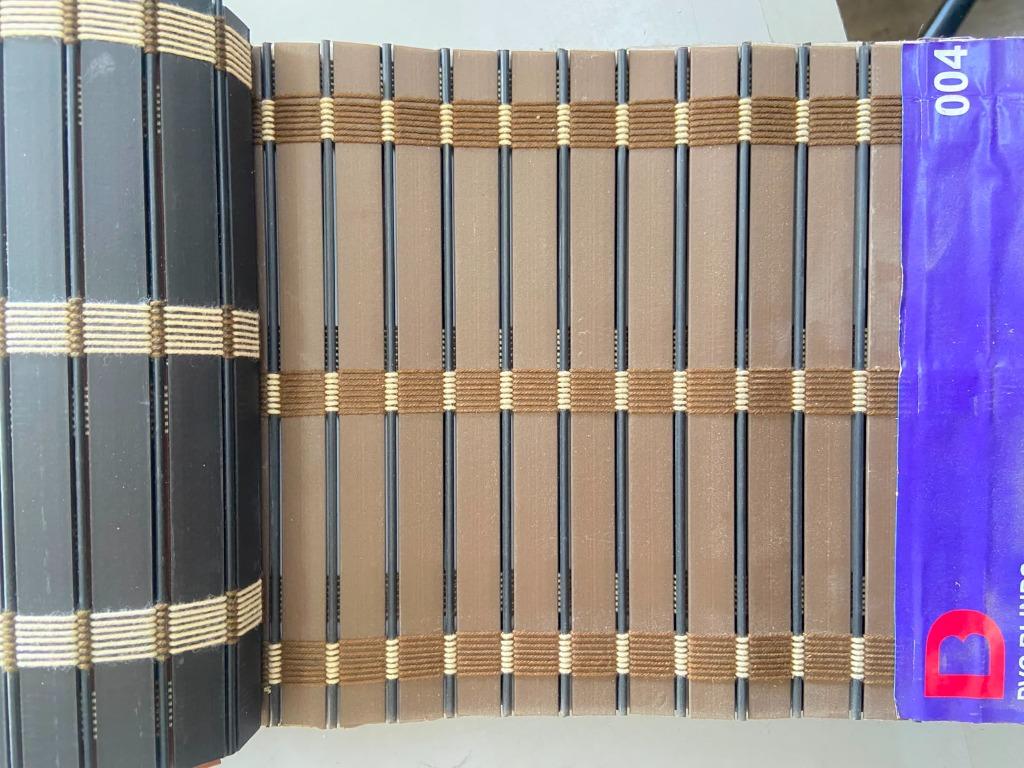 Wood-look PVC roll blinds swatch 004